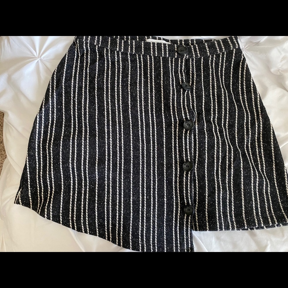 URBAN OUTFITTERS SKIRT